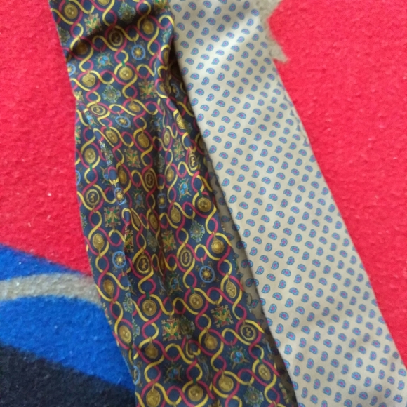 Luxury Tie Bundle - Picture 2 of 7